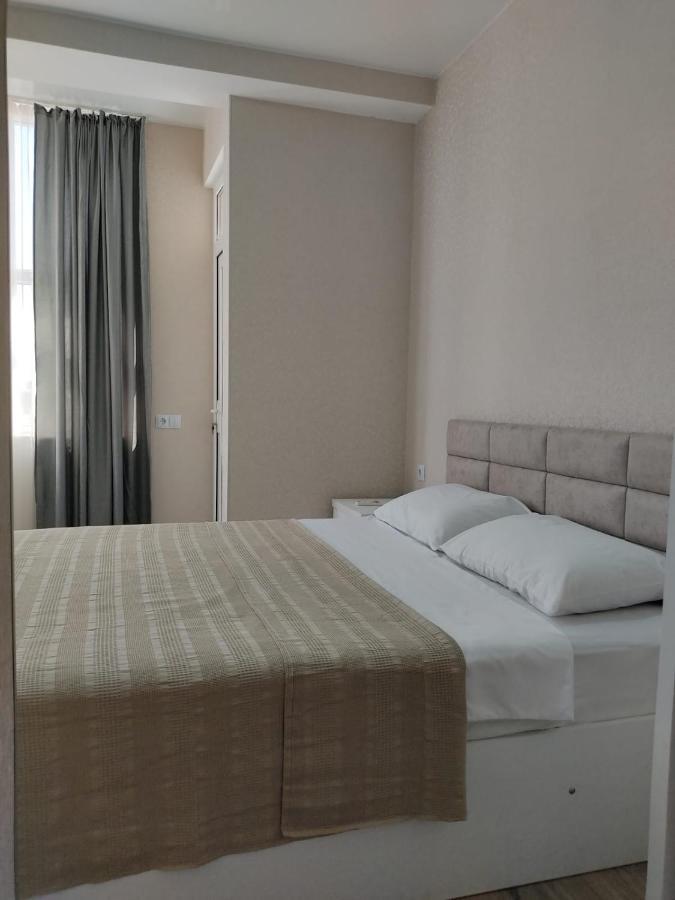 Pushkin Street Pearl Hotel Koetaisi Buitenkant foto
