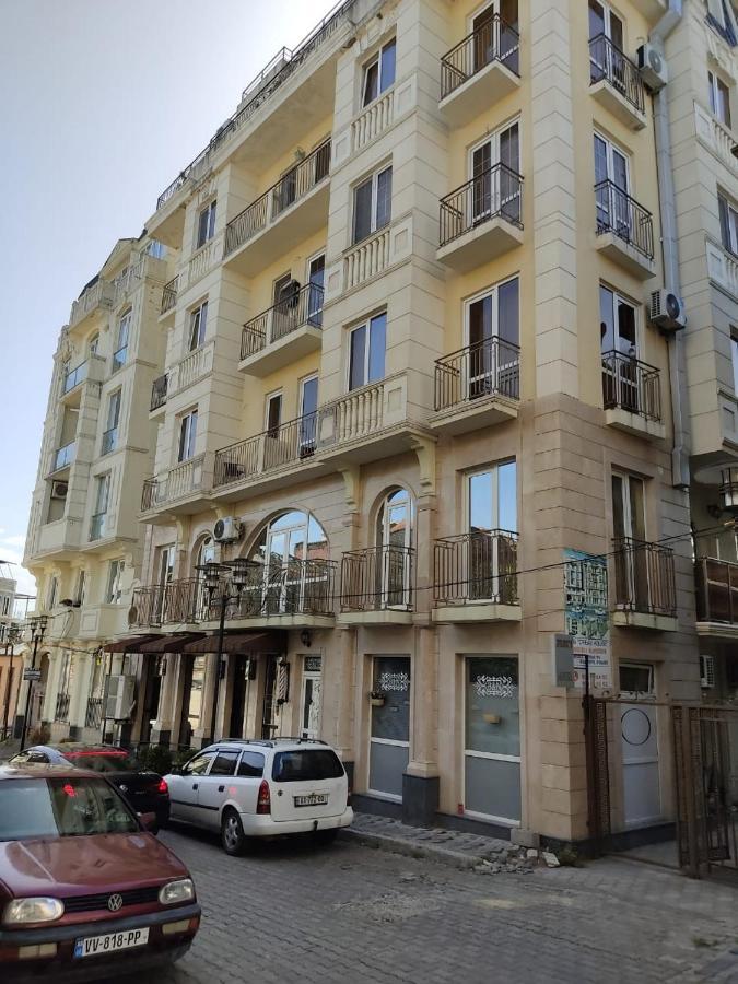 Pushkin Street Pearl Hotel Koetaisi Buitenkant foto