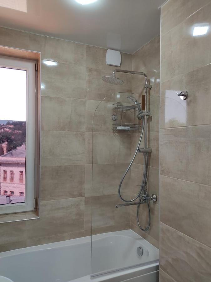 Pushkin Street Pearl Hotel Koetaisi Buitenkant foto