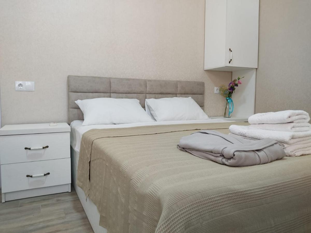 Pushkin Street Pearl Hotel Koetaisi Buitenkant foto
